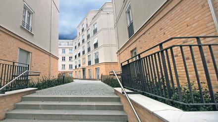 Auch in der Speicherstadt warten noch große Wohnungen auf Mieter – zum Beispiel eine Dreizimmerwohnung im Dachgeschoss für knapp 1500 Euro Kaltmiete monatlich.