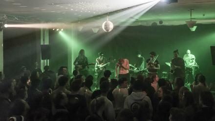 Live im Haus 2: Footprint Project.