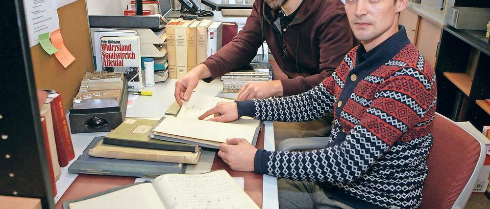 Neubewertung. Alexander Kranz (links) und Paul Fröhlich transkribieren die Diensttagebücher aus der NS-Zeit. Dadurch ergeben sich auch neue Aspekte.