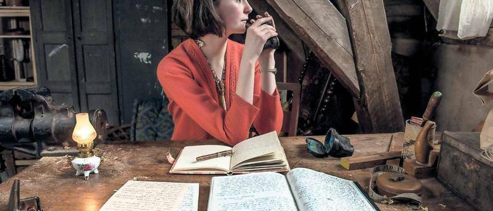 Zum Kinofilm „Das Tagebuch der Anne Frank“ hat Fred Breinersdorfer das Drehbuch geschrieben, genauso wie für rund 20 „Tatort“-Produktionen. In unserem Gastbeitrag setzt er sich für die Novelle des Urhebervertragsrechts ein, das den Kreativen eine bessere Verhandlungsposition gewähren soll.