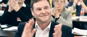 Die Brandenburger Linke hat ihren bisher starken Mann, Parteichef und Finanzminister Christian Görke, beim Parteitag in Templin abgestraft – das schlechteste Ergebnis eines Parteivorsitzenden der Landes-Linken in den vergangenen zehn Jahren.
