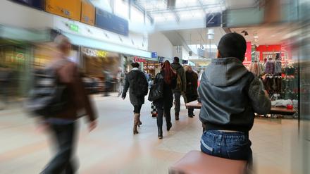 Abgestellt? In den Bahnhofspassagen werden offenbar immer mal wieder Kinder "geparkt", während die Eltern einkaufen.