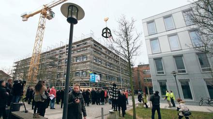 Am Campus der Fachhochschule in der Pappelallee wurde Richtfest gefeiert.