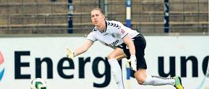 Hält den Ball lieber flach: Die Nummer eins vom SV Babelsberg 03, Kevin Otremba.