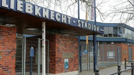 Der Eingang zum Karl-Liebknecht-Stadion des SV Babelsberg 03.