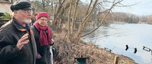 Muss das sein? Irene und Hinrich Byl gefällt die Idee eines öffentlichen Uferwegs rund um die Halbinsel Meedehorn nicht. Bereits vor der Wende haben sie dort ihren Kleingarten zugeteilt bekommen. Mit dem Verweis auf die schützenswerte Natur und das Erbe Lennés versuchen beide, die Stadt von ihrer Planung abzubringen.