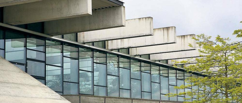 Bleibt stehen. Die 2001 eröffnete Biosphäre soll nicht abgerissen werden. Darauf hat die Stadtpolitik sich festgelegt. Nun wird die Halle vielleicht eine Schule.