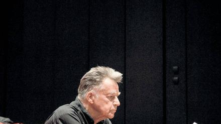 Diener der Musik. Peter Gülke ist kein Dirigent, der sich mit Äußerlichkeiten abgibt.