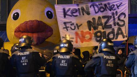 1000 Polizisten waren in der vergangenen Woche im Einsatz. Auch am 24. Februar ist ein Großaufgebot der Polizei geplant.