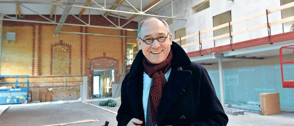 Platz genug. Im Juni will Christoph Miethke seine neue Produktionsstätte in der Roten Kaserne in Betrieb nehmen. Knapp acht Millionen Euro investiert die Medizintechnik-Firma in den Erweiterungsbau.