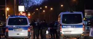 Wie in der Vorwoche bereitet sich die Polizei wieder auf den Pogida-Aufmarsch und die Gegenproteste, dieses Mal in Babelsberg, vor.