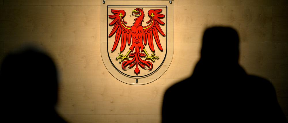 Die AfD ging dagegen vor, dass ihrem Kandidaten Andreas Galau seit einem Jahr ein Sitz in der Parlamentarischen Kontrollkommission (PKK) verweigert wird. Das Verfassungsgericht wies die Klage ab.