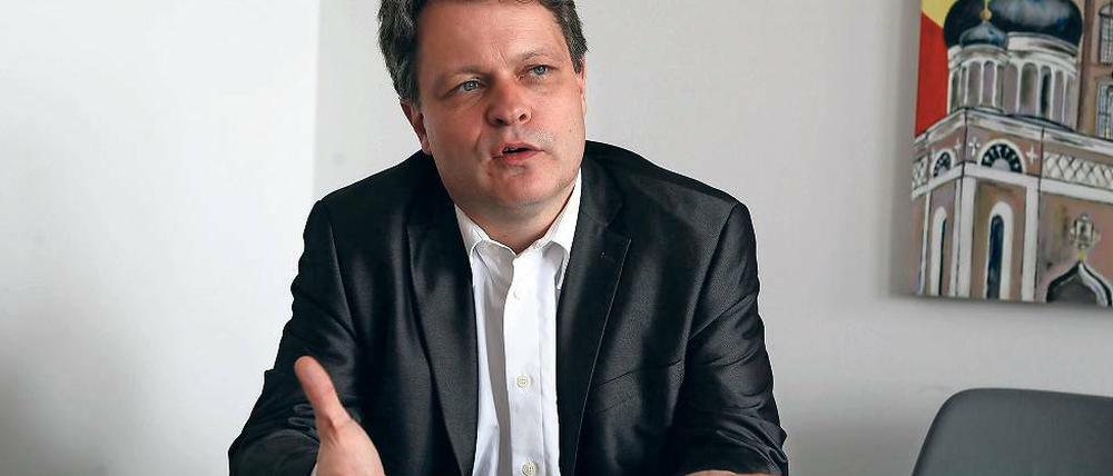 An Rückhalt verloren? Bürgermeister Bernd Albers hat nach dem Debakel um den Wahltermin für die anstehende Bürgermeisterwahl viel Kritik einstecken müssen. Etwa zeitgleich zu seiner erneuten Aufstellung für den Rathausposten haben sich drei Gemeindevertreter aus der Wählergruppe „Bürger für Bürger“ verabschiedet.
