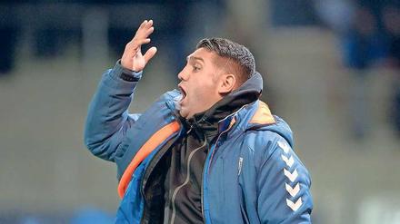 In der Coachingzone: Nulldrei-Trainer Cem Efe.