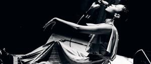 Nein, der Name ist kein Pseudonym. Sängerin Jazzmeia Horn.