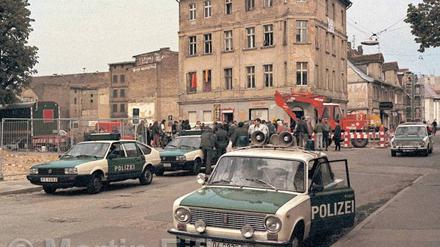Das Bild zeigt einen Polizeieinsatz in der Gutenbergstraße.