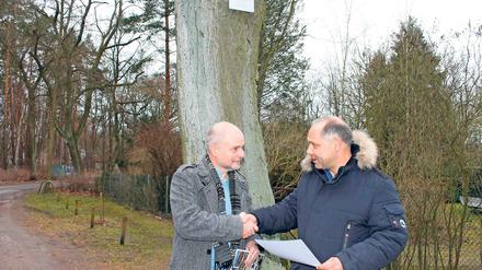 Mein Freund, der Baum. Bürgermeister Schmidt mit Axel Bierbrauer.