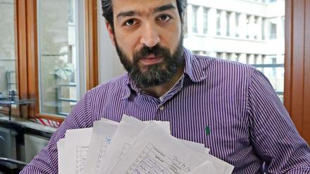 525 Flüchtlinge haben Amin Aljarmakanis Brief unterzeichnet. In Syrien hat er als Journalist gearbeitet.