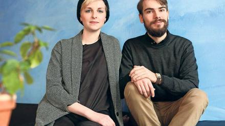 Lena Waldhoff und Alexander Hof, beide Studenten aus Potsdam, finden es unerträglich, dass allein im vergangenen Jahr über 3000 Menschen bei der Flucht über das Mittelmeer ums Leben kamen.