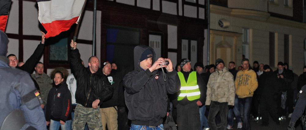 Pogida-Anmelder Christian Müller warb bei einem rechten Aufmarsch in Burg um Teilnahme in Potsdam.