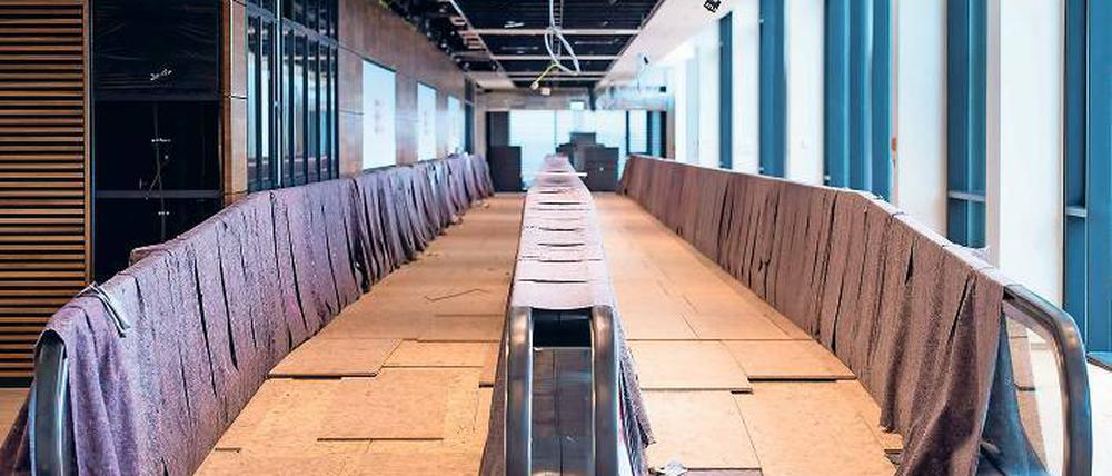 Dreieinhalb Jahre Problemkind. Der BER sollte eigentlich schon 2012 eröffnen, seine Mängel wurden in einem 401-seitigen Bericht zusammengestellt. Er soll dem Untersuchungsausschuss zugänglich gemacht werden, vor dem auch Platzeck aussagen soll.