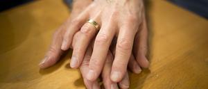 Homosexuelle Paare sind in Sachsen und Thüringen laut einer Studie seltener willkommen. Brandenburger sind da offener.