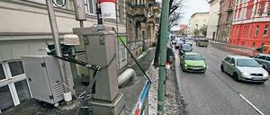 Testweise. Die Zeppelinstraße wird erst nach den Sommerferien verengt.