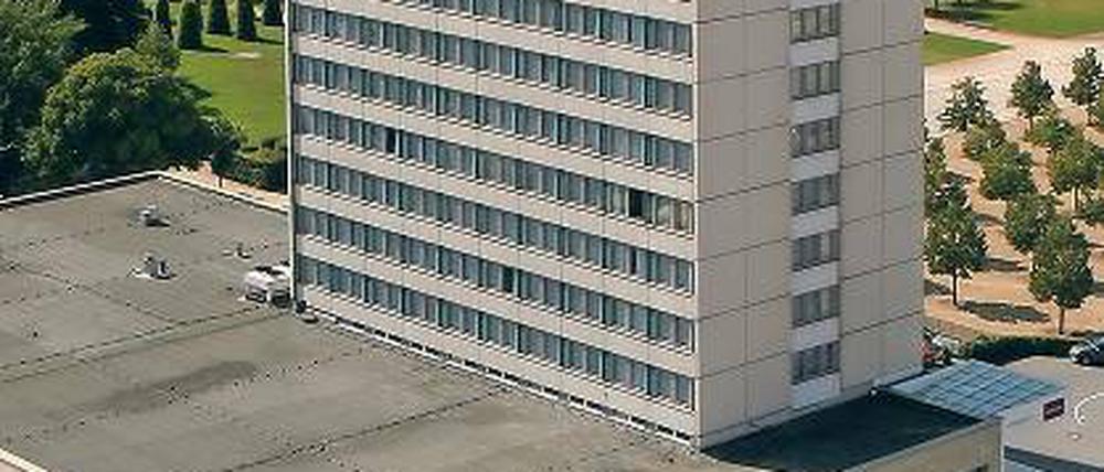 Umstritten. Die Stadt will das Hotel loswerden. Doch es gibt Widerstand.