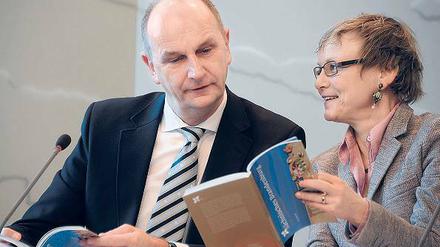 Durchsetzungsstark. Sabine Kunst mit Regierungschef Dietmar Woidke.