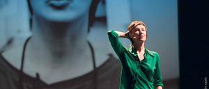 Wege einer Generation. Das Leben erzählt – auf der Bühne und in Videos.