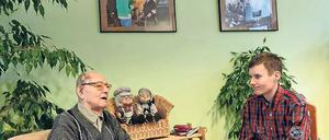 Viel zu sagen. Kurt Ostwald und der Schüler Florian Mainka im Awo-Treff.