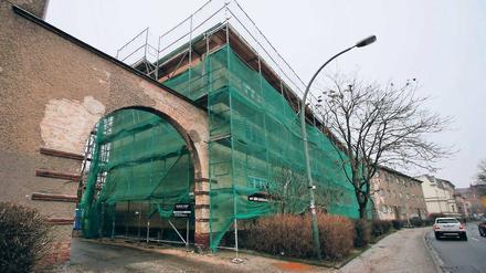 In der Behlertstraße werden die ersten 30 von 130 Wohnungen saniert.