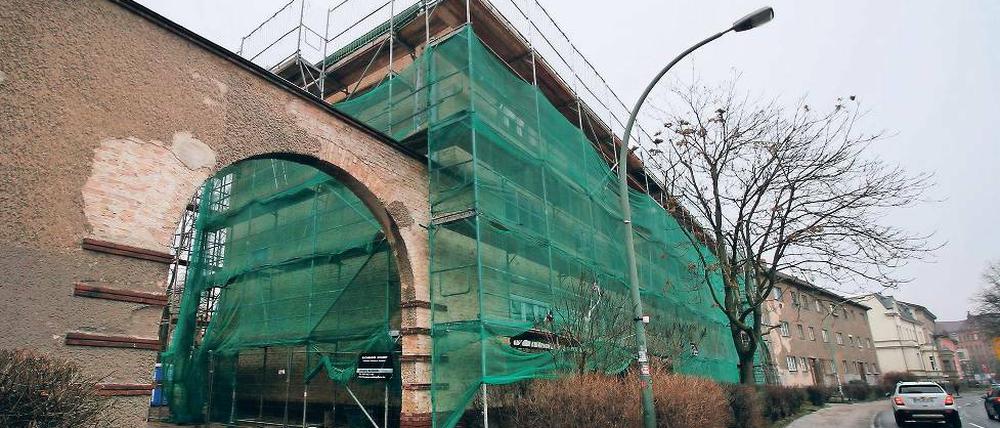 In der Behlertstraße werden die ersten 30 von 130 Wohnungen saniert.