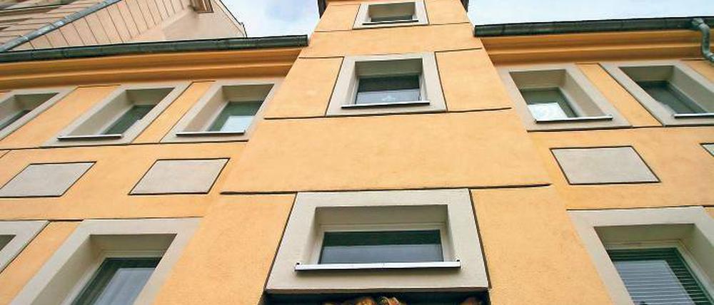 In den 80er-Jahren wurden in der Gutenbergstraße, anstelle zuvor abgerissener Barockhäuser, Plattenbauten errichtet.