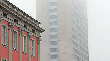 Für manche ist das Hotel „Mercure“ ein Wahrzeichen für Potsdam, für andere ein „städtebaulicher Missstand“. Die Stadt will es abreißen.