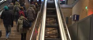 Wann wird die Rolltreppe im Potsdamer Hauptbahnhof wieder funktionieren?