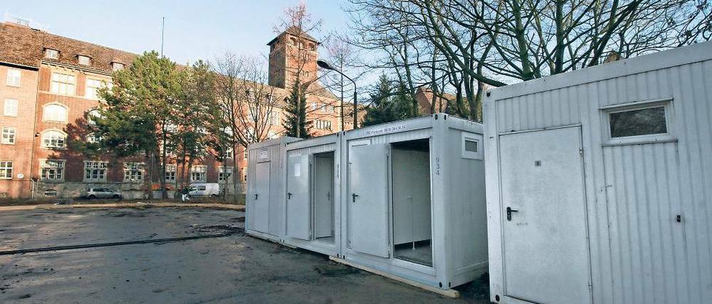 Im vergangenen Jahr hat es Potsdam nicht geschafft, alle Flüchtlinge unterzubringen, die das Land der Stadt zuteilt. Das soll nun nachgeholt werden. Platz ist noch im alten Landtag.