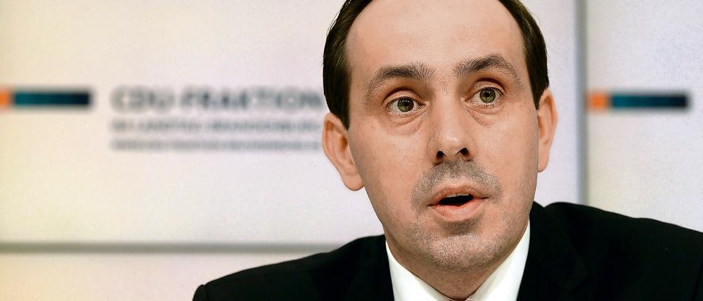 "Ein Einwanderungsgesetz ist im Gegensatz zum Asylrecht kein Hilfsangebot an Menschen in Not, sondern ganz allein im deutschen Interesse eine Antwort auf wichtige Zukunftsfragen unseres Landes", so Ingo Senftleben (CDU).