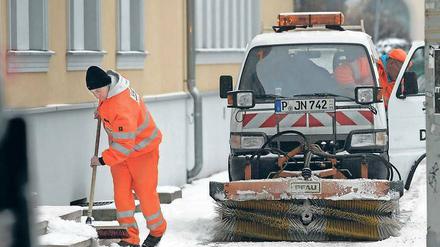 Die Stadtreinigung Potsdam (Step) räumte bereits seit 3 Uhr den Schnee.