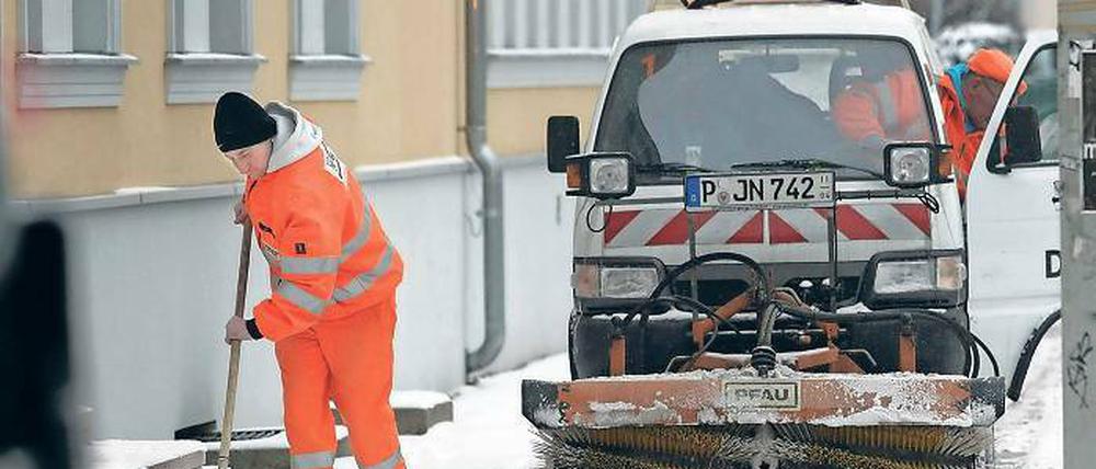 Die Stadtreinigung Potsdam (Step) räumte bereits seit 3 Uhr den Schnee.