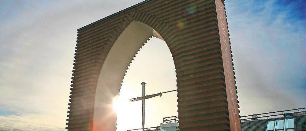 Garnisonkirche. Das Tor steht schon. Zum Rest fehlen noch viele Millionen.
