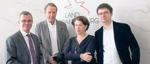 Film fördern. Studio-Vorstand Woebcken mit Medienboard-Chefin Niehuus.
