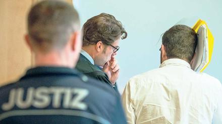 Lebenslang. Der Angeklagte Mario K. (r.) wurde zu lebenslanger Haft verurteilt.