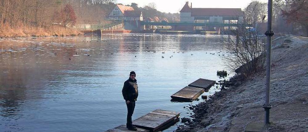 Weder Anleger noch Bootslager. Die Bedingungen für den an der Kleinmachnower Schleuse ansässigen Ruderclub KST werden immer schwieriger. Den Ruderern fehlt nicht nur ein neuer Rudersteg, sondern inzwischen auch ein Dach für ihr Bootslager.