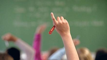 Ende offen. Das Richtfest für die Da-Vinci-Gesamtschule im Bornstedter Feld musste kurzfristig abgesagt werden. Ob nun auch die Eröffnung im Sommer platzt, ist ungewiss. Die Stadtpolitiker fordern einen Notfallplan, der verantwortliche Kommunale Immobilien Service verweist aber auf noch ausstehende Testergebnisse.