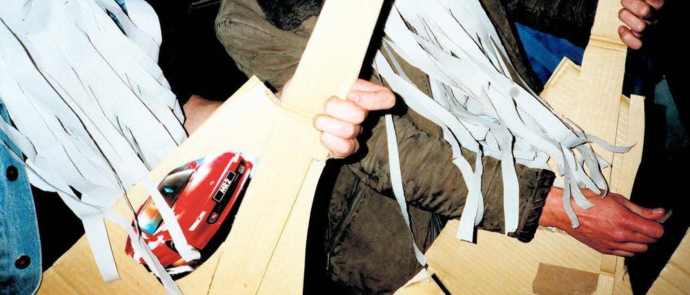 War es wilder? War es schöner? Alle Erinnerung ist Rekonstruktion – und das Recht jedes Einzelnen. Aber es gibt Stützen: Göran Gnaudschun hat die Wendejahre mit seiner Kamera festgehalten.