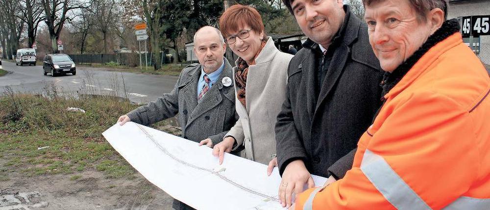 Stelldichein mit Ministerin. Am künftigen Kreisel gab es einen Vor-Ort-Termin.