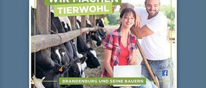 Belle France. Ob es sich bei dem jungen Mann und der jungen Frau tatsächlich um Landwirte handelt, darf bezweifelt werden. Um Brandenburger handelt es sich dagegen bestimmt nicht – sie stammen aus Frankreich. Dem Landesbauernverband war es egal.