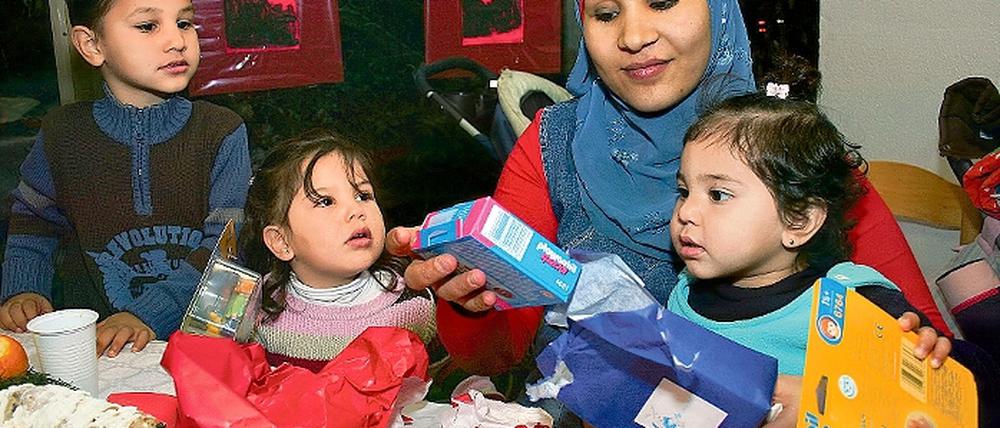 Verfahrenstau. Um knapp drei Viertel ist die Zahl der Asylverfahren in Brandenburg im ersten Halbjahr 2015 im Vergleich zum Vorjahreszeitraum gestiegen. Nun soll zusätzliches Personal die gerichte entlasten.