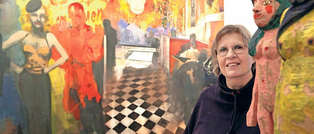 Sie kann eh nicht ohne. Die Kunst hat Galeristin Traudl Bauscher noch nie losgelassen. Schon gar nicht, wenn sie so sirenenhaft betörend daherkommt wie die jungen Nackten mit Kopftuch. Die Skulpturen des Potsdamer Bildhauers Hans Scheib sind jetzt neben Arbeiten 21 anderer Künstler zu sehen.